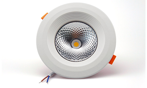 อะไรคือความแตกต่างระหว่างสปอตไลท์เพดาน COB LED และสปอตไลท์แบบดั้งเดิม